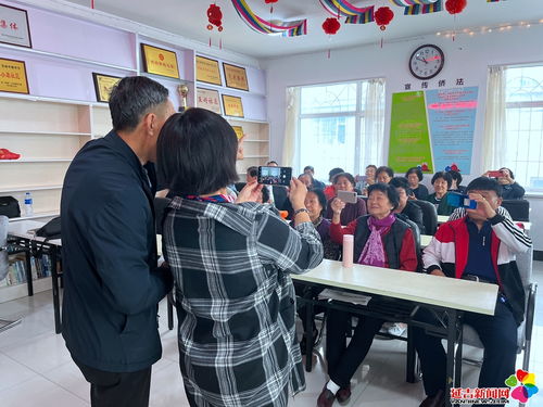 民強(qiáng)社區(qū)開展“指尖光影·定格生活”攝影技能培訓(xùn)活動